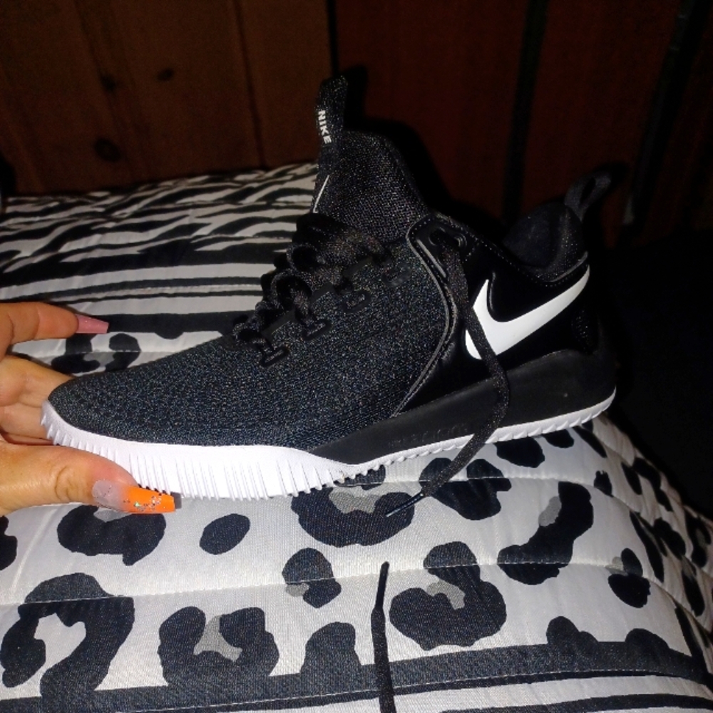 Nike gym shoes